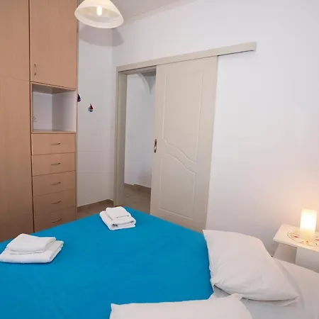 Spacious With Private Garden And Bbq Prázdninový dům Spétses
